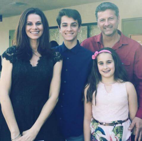 Paul Taylor with wife Jennifer Taylor and children.